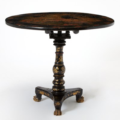 Lot 255 - Chinese Export Gilt and Black Lacquer Tilt-Top Table