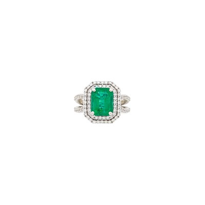 Lot 43 - White Gold, Emerald and Diamond Ring