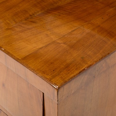 Lot 163 - Biedermeier Walnut Commode