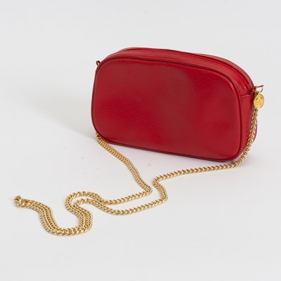 Lot 202 - Gucci Red Leather Chain Bag