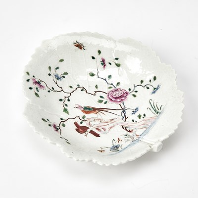 Lot 373 - Worcester Mulberry Leaf-Shaped Dish