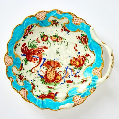 Lot 375 - Worcester Porcelain 'Blind Earl' Molded Dish