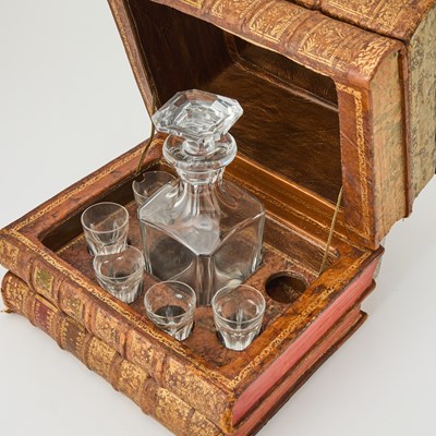 Lot 292 - Book-Form Cave a Liqueur