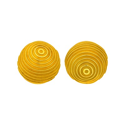 Lot 12 - Christopher Walling Pair of Ribbed Gold Dome Earclips