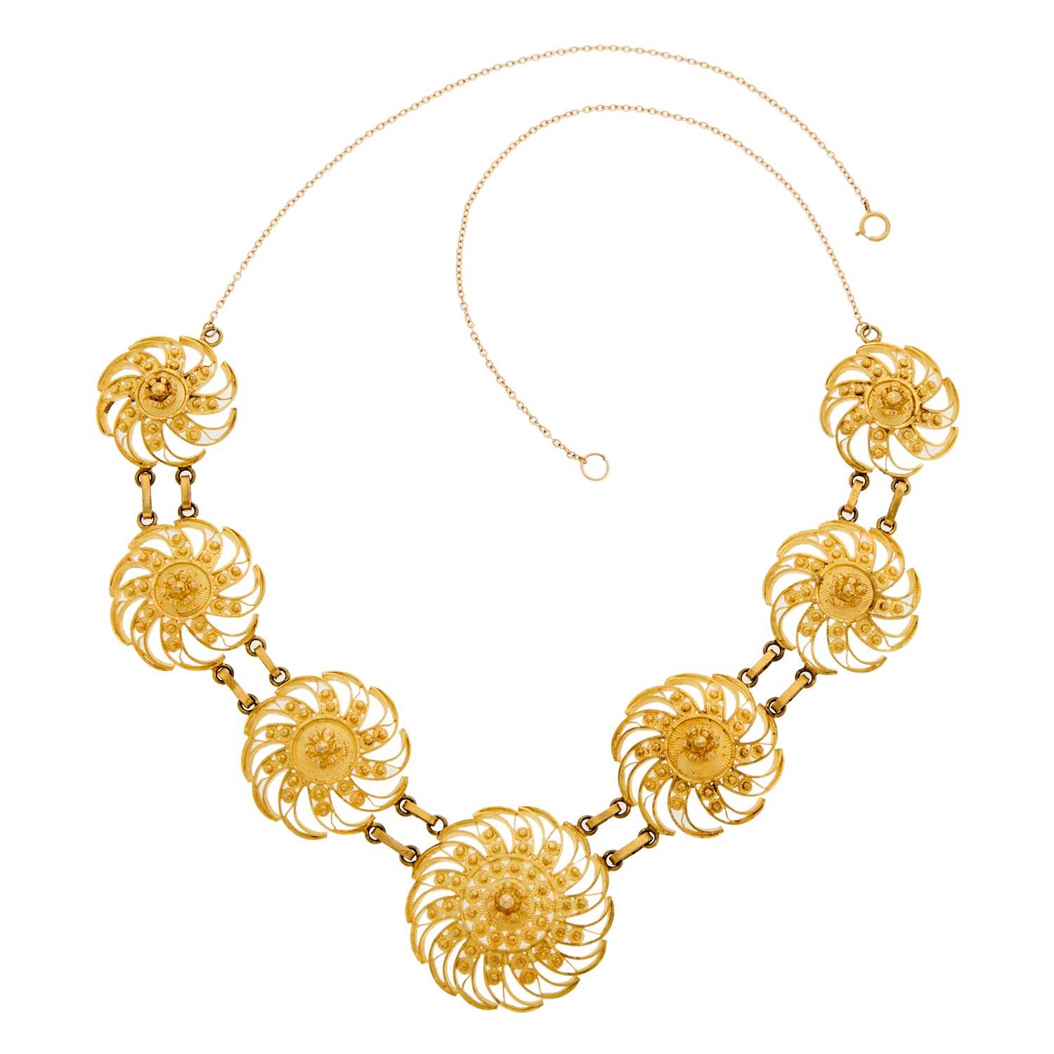 Lot 2233 - Gold Necklace