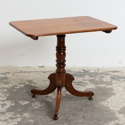Lot 230 - Georgian Style Tilt-Top Table