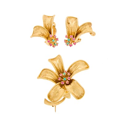 Lot 1195 - Gold, Turquoise and Ruby Flower Brooch and Pair of Earclips