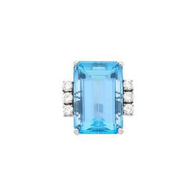 Lot 212 - Platinuim, Aquamarine and Diamond Ring