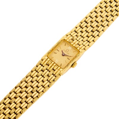 Lot 1200 - Omega Gold Wristwatch
