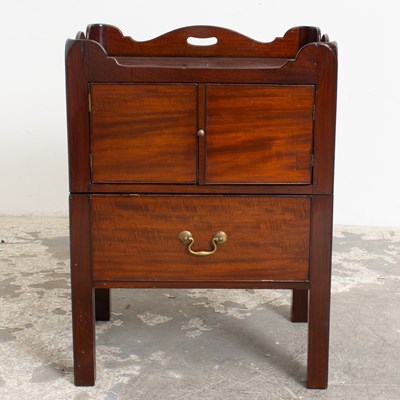 Lot 315 - Georgian Style Mahogany Bedside cabinet