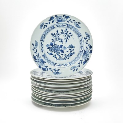 Lot 448 - Thirteen Chinese Export Porcelain ‘Nanking Cargo’ Blue and White Plates