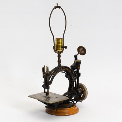 Lot 388 - Sewing Machine Form Table Lamp