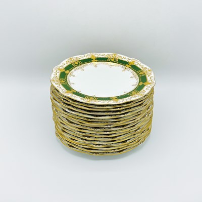 Lot 1208 - Set of Seventeen Coalport Porcelain Dinner Plates