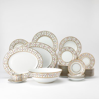 Lot 403 - Bernardaud Porcelain "Roseraie" Pattern Dinner Service
