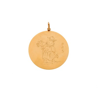 Lot 1031 - Oversized Gold Cat Charm Pendant