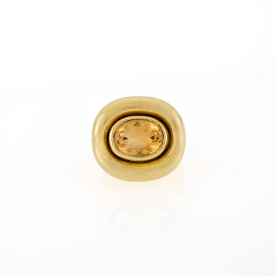 Lot 1152 - Gold and Citrine Ring