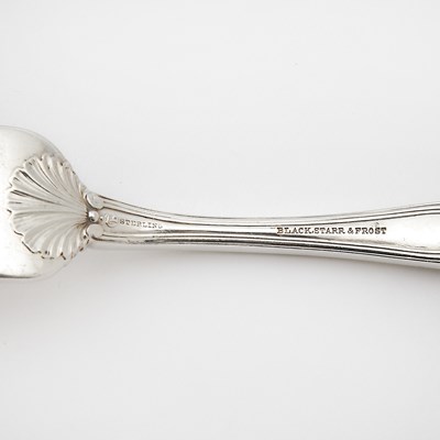 Lot 226 - Durgin Sterling Silver "New Queen's" Pattern Flatware Service