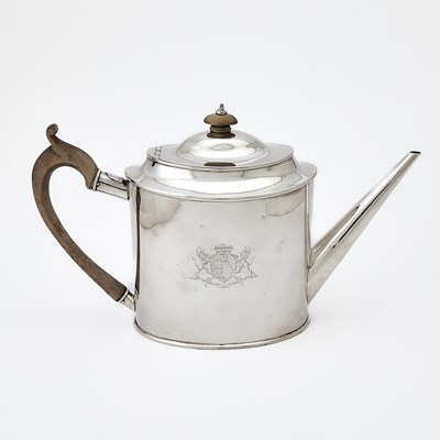 Lot 101 - George III Sterling Silver Teapot
