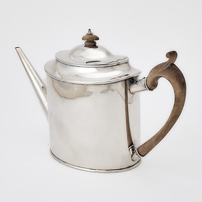 Lot 101 - George III Sterling Silver Teapot