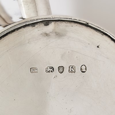 Lot 101 - George III Sterling Silver Teapot