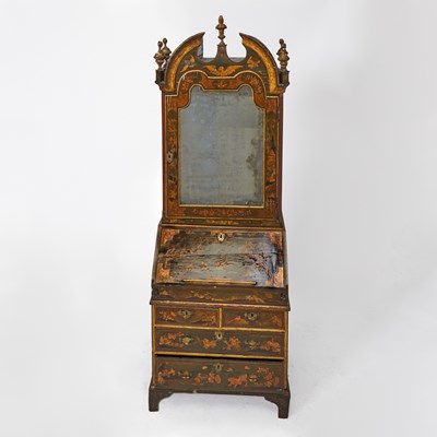 Lot 416 - Early George I Black Japanned and Parcel-Gilt Bureau Bookcase