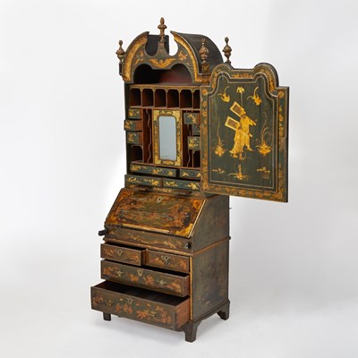 Lot 416 - Early George I Black Japanned and Parcel-Gilt Bureau Bookcase
