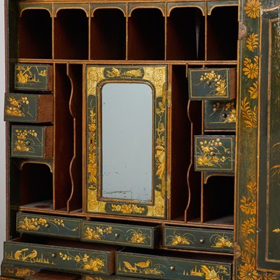 Lot 416 - Early George I Black Japanned and Parcel-Gilt Bureau Bookcase
