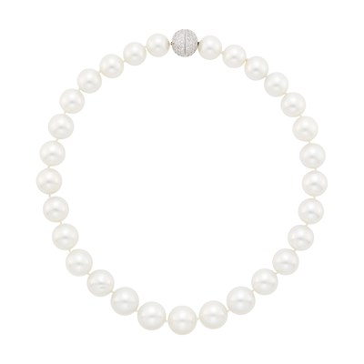 Lot 292 - South Sea Cultured Pearl Necklace with White Gold and Diamond Ball Clasp