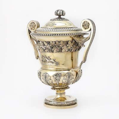 Lot 102 - Anglo-Indian Horse Racing Interest: George III Sterling Silver Gilt Covered Two Handled Cup