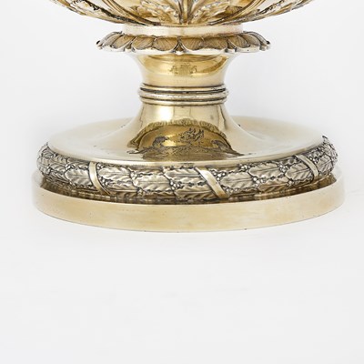 Lot 102 - Anglo-Indian Horse Racing Interest: George III Sterling Silver Gilt Covered Two Handled Cup