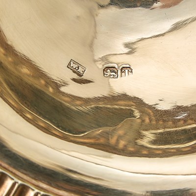 Lot 102 - Anglo-Indian Horse Racing Interest: George III Sterling Silver Gilt Covered Two Handled Cup