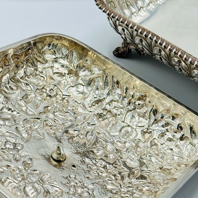 Lot 1136 - Pair of American Sterling Silver Covered Vegetable Dishes