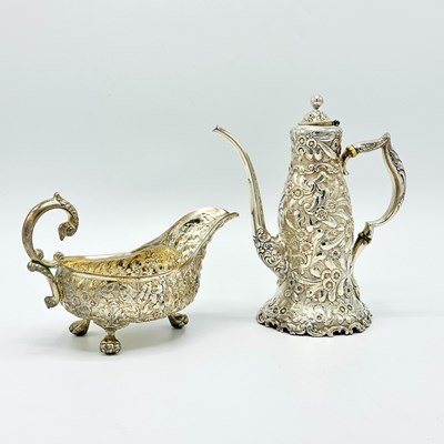 Lot 1137 - Whiting Sterling Silver Coffee Pot and Bigelow & Kennard Sterling Silver Sauce Boat