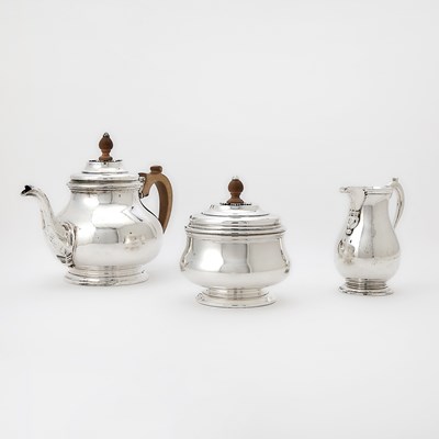 Lot 3106 - English Sterling Silver Tea Service