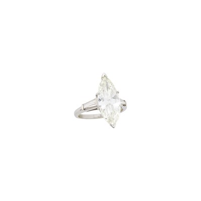 Lot 57 - Platinum and Diamond Ring