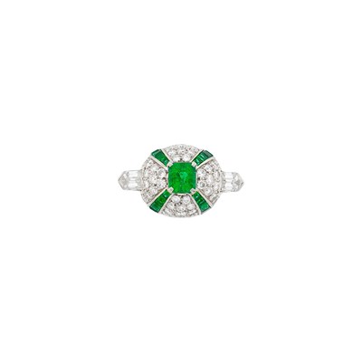 Lot 1084 - Platinum, Emerald and Diamond Ring