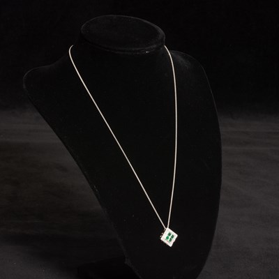 Lot 145 - White Gold, Emerald and Diamond Pendant Chain Necklace