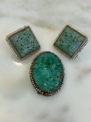 Lot 144 - Group of Gold, Carved Jade, and Seed Pearl Jewelry