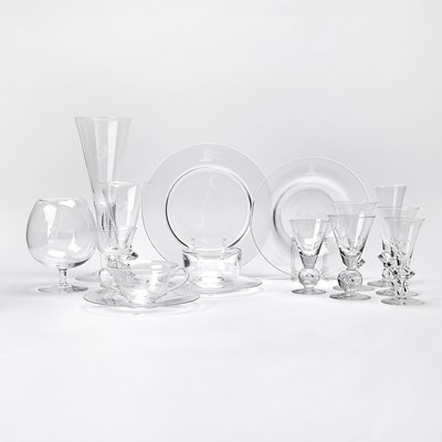 Lot 259 - Steuben Blown Glass Heraldic Stemware and Dinner Service Engraved with the Whitney Family Crest