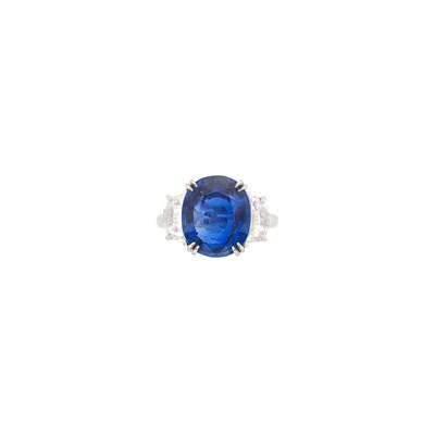 Lot 127 - Platinum, Sapphire and Diamond Ring