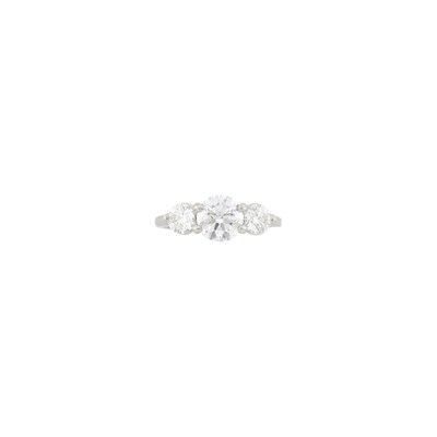 Lot 157 - Platinum and Diamond Ring