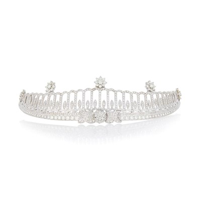 Lot 140 - White Gold and Diamond Tiara