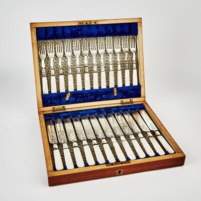 Lot 3282 - Silver-Plated Fish Utensils with Mother-of-Pearl Handles