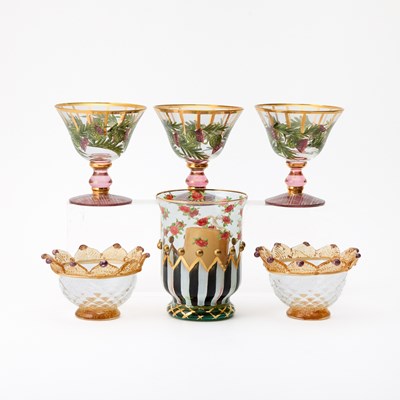 Lot 3232 - Group of Glass Table Articles