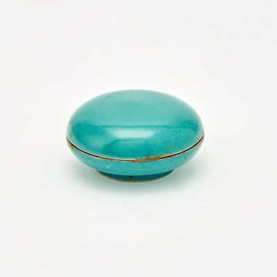 Lot 236 - A Chinese Turquoise Glazed Porcelain Circular Paste Box