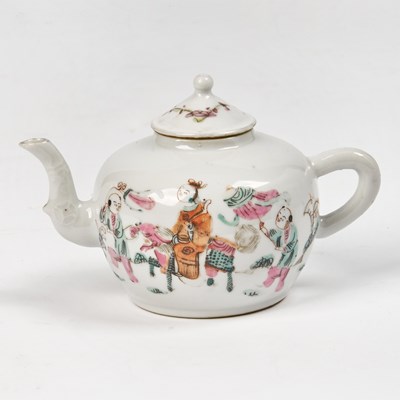 Lot 212 - A Chinese Enameled Porcelain Teapot