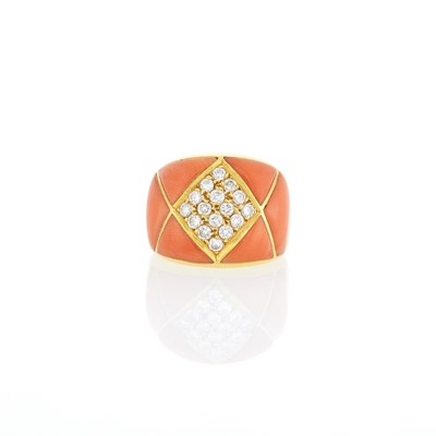 Lot 1009 - Gold, Coral and Diamond Ring