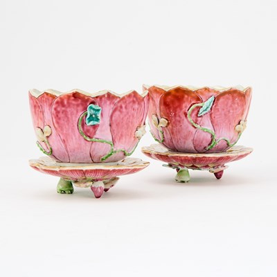 Lot 247 - A Pair of Chinese Export Famille Rose and Gilt-Decorated Porcelain Lotus Teabowls and Saucers