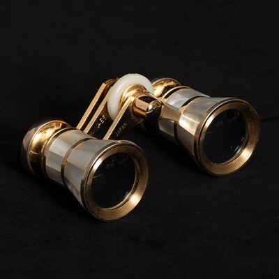 Lot 138 - Pair of Mother-of-Pearl Opera Binoculars