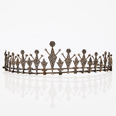 Lot 1335 - Silver and Diamond Tiara
